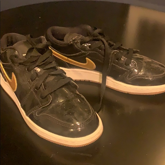 Nike Air Jordan Retro - Picture 2 of 4